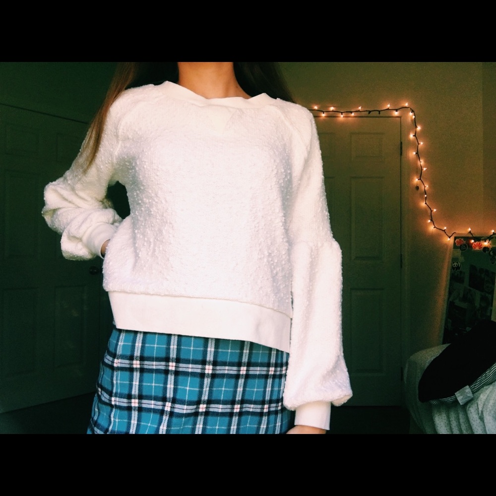White knit sweater